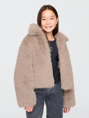 Gap Kids cropped faux fur jacket Girl Small  6-7 Light Brown